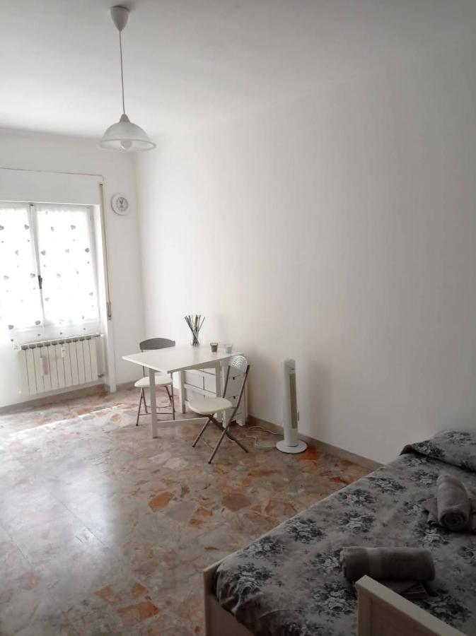 Ostia Beach Cryptohouse Bagian luar foto