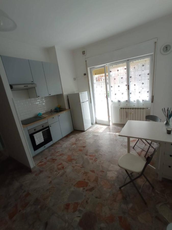 Ostia Beach Cryptohouse Bagian luar foto